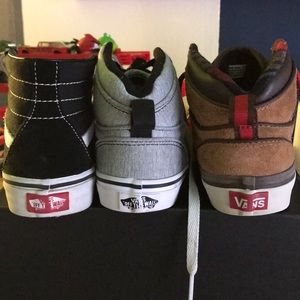 Boys size 2.5 Vans (3 pair)